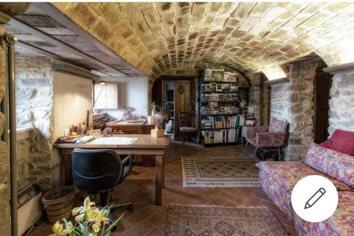 Elettra Flower Apartment Montecatini Val di Cecina Luaran gambar